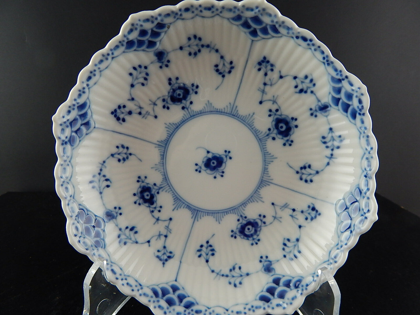 ROYAL COPENHAGEN PORCELLANA BLUE FLUTED HALF LACE PREZIOSA CIOTOLA ALZATA 511