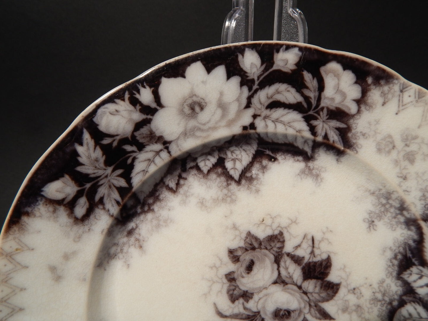 ANTICO PIATTO CERAMICA DISEGNO JARDINIERE VILLEROY & BOCH FINE '800 difetto 1142