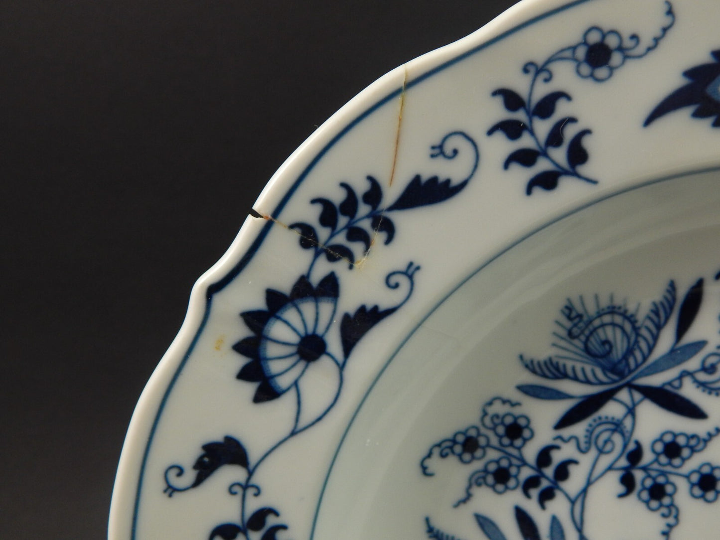 VINTAGE BLUE DANUBE LOTTO 3 PIATTI PORCELLANA TEDESCA BIANCA BLU CON DIFETTI