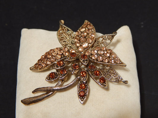 VINTAGE BIJOUX ELEGANTE SPILLA A FIORE CON CRISTALLI META' 900