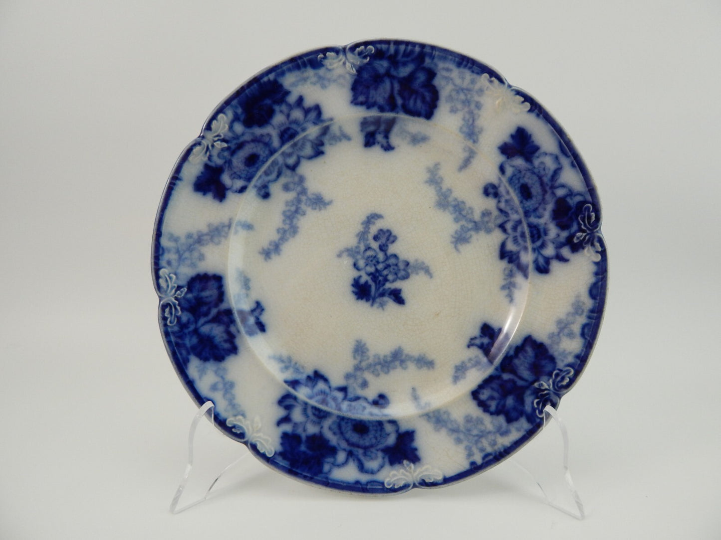 RARO ANTICO PIATTO PORCELLANA FLOW BLUE 1800 DECORO FLOREALE MARK COAT OF ARMS