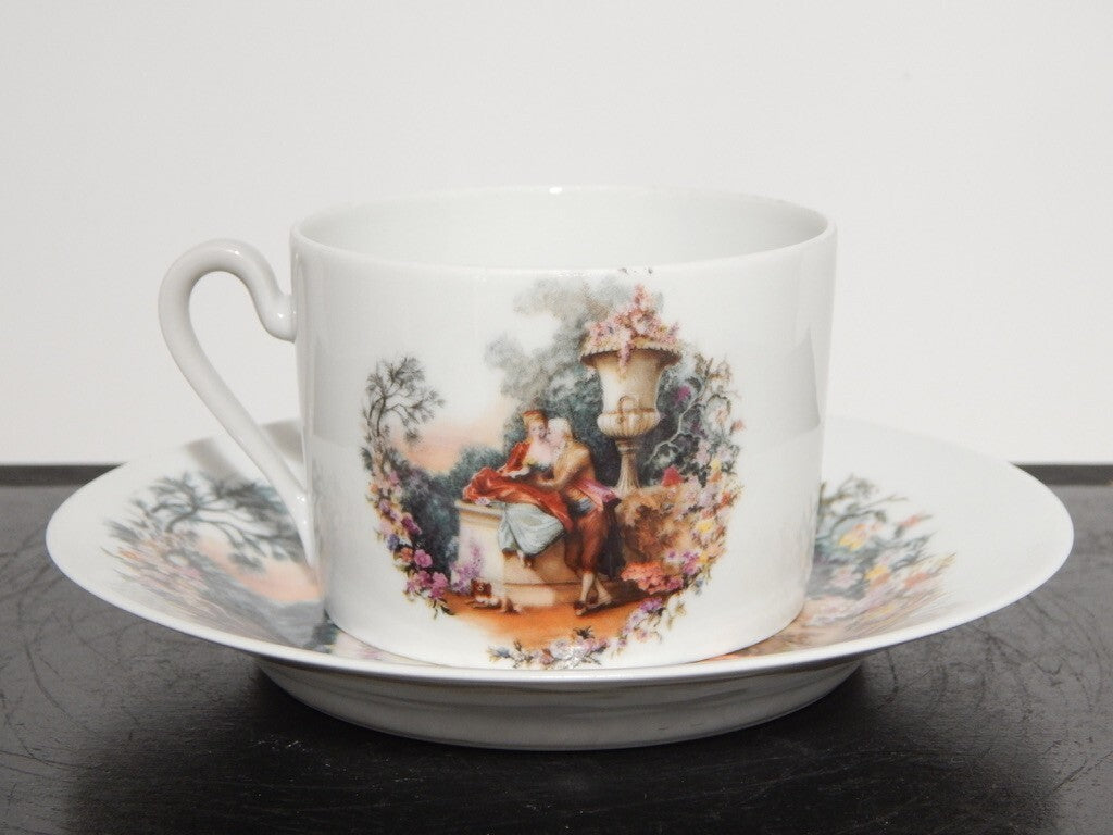 ANTICA PRIMA META' 900 LIMOGES TAZZA TE' PORCELLANA BIANCA CON SCENA GALANTE