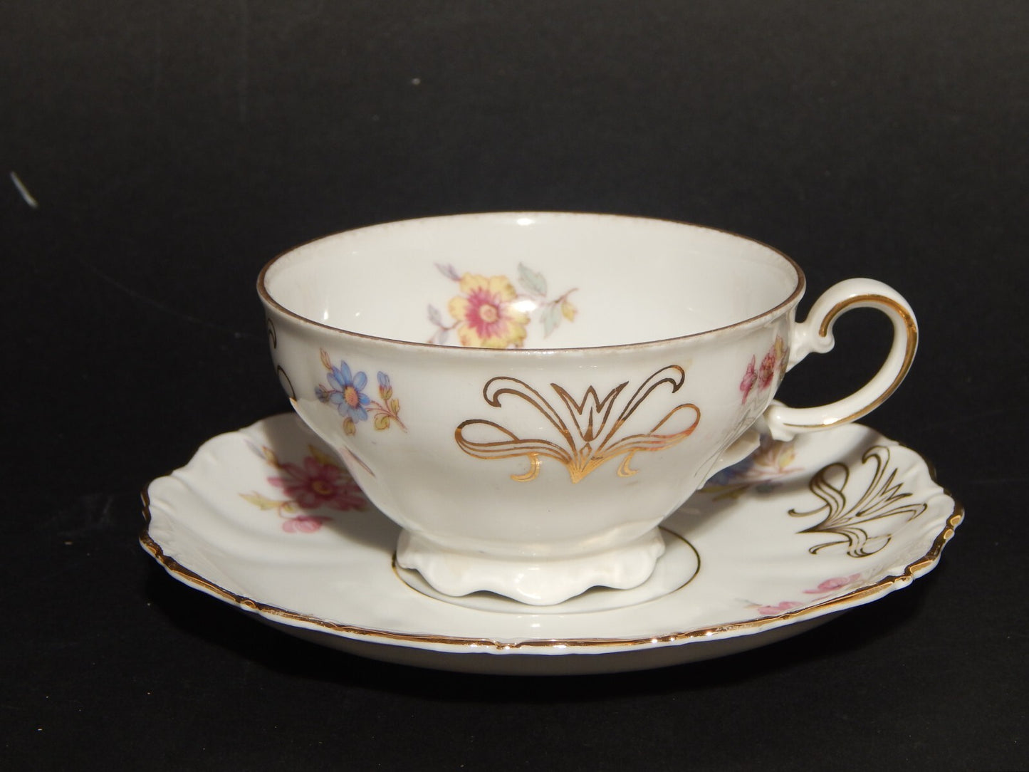 ANTICA TAZZA TE' PORCELLANA BIANCA BAVARIA SELTMANN WEIDEN THERESIA B1102