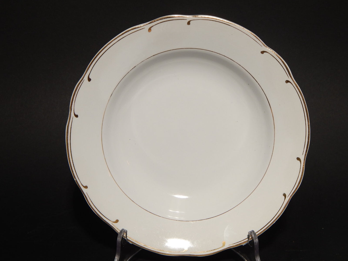 ANTICO SERVIZIO 12 PIATTI CERAMICA BIANCA DECORO IN ORO CERAMICHE PIEMONTESI