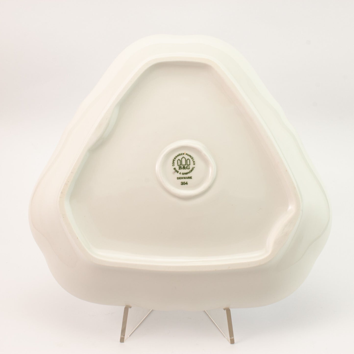 PIATTO PORTATA TRIANGOLARE PORCELLANA E ORO ZECCHINO GABBIANI BING&GRONDAHL 354