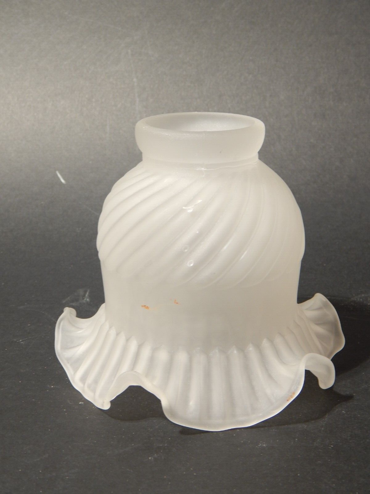 ANTICO LIBERTY TULIP PARALUME IN VETRO SATINATO PER APPLIQUE O LAMPADA B1057