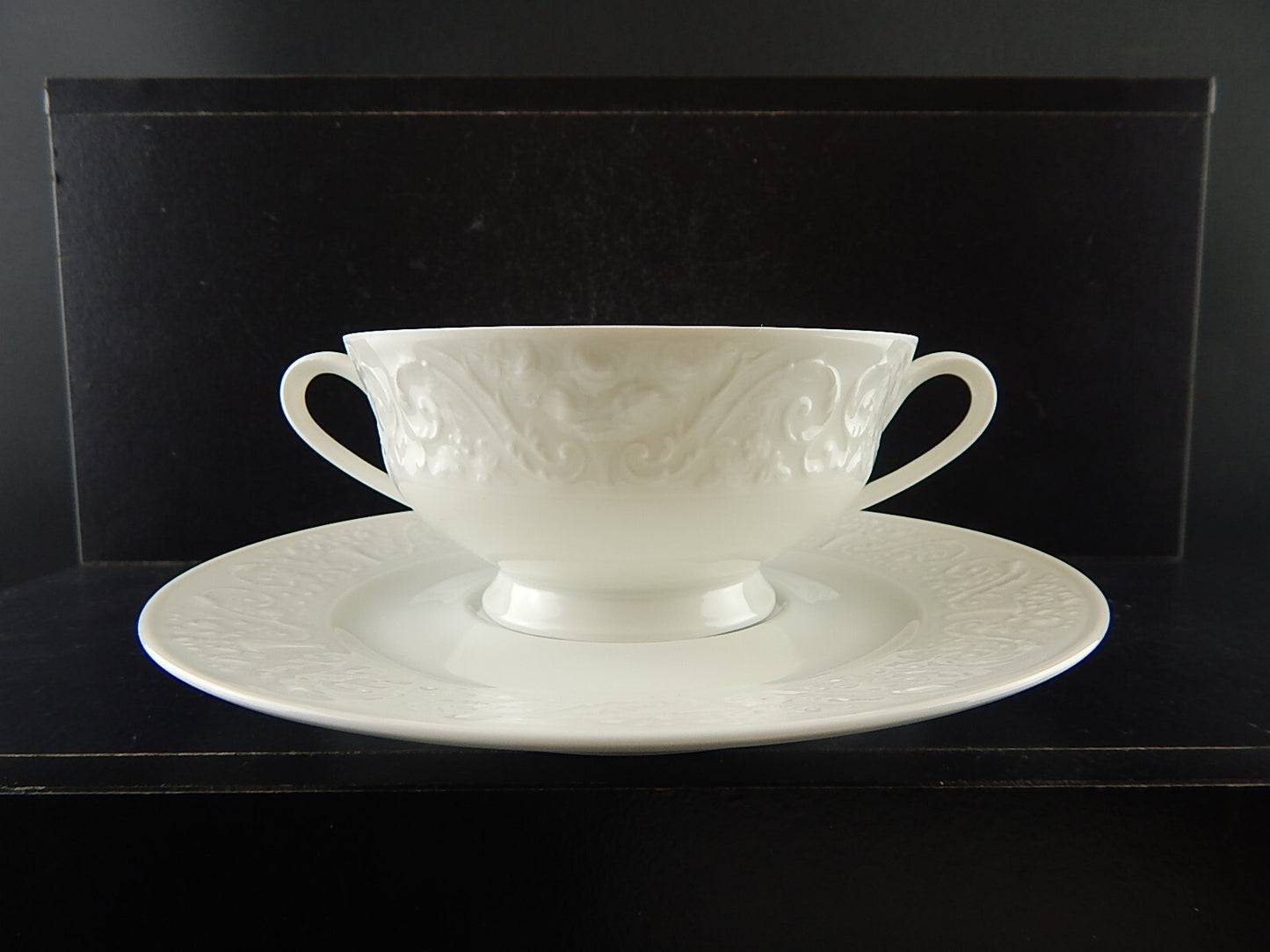 TAZZA BRODO LIMOGES RAYNAUD WASHINGTON PORCELLANA BIANCA DECORO ARABESCHI DEFECT