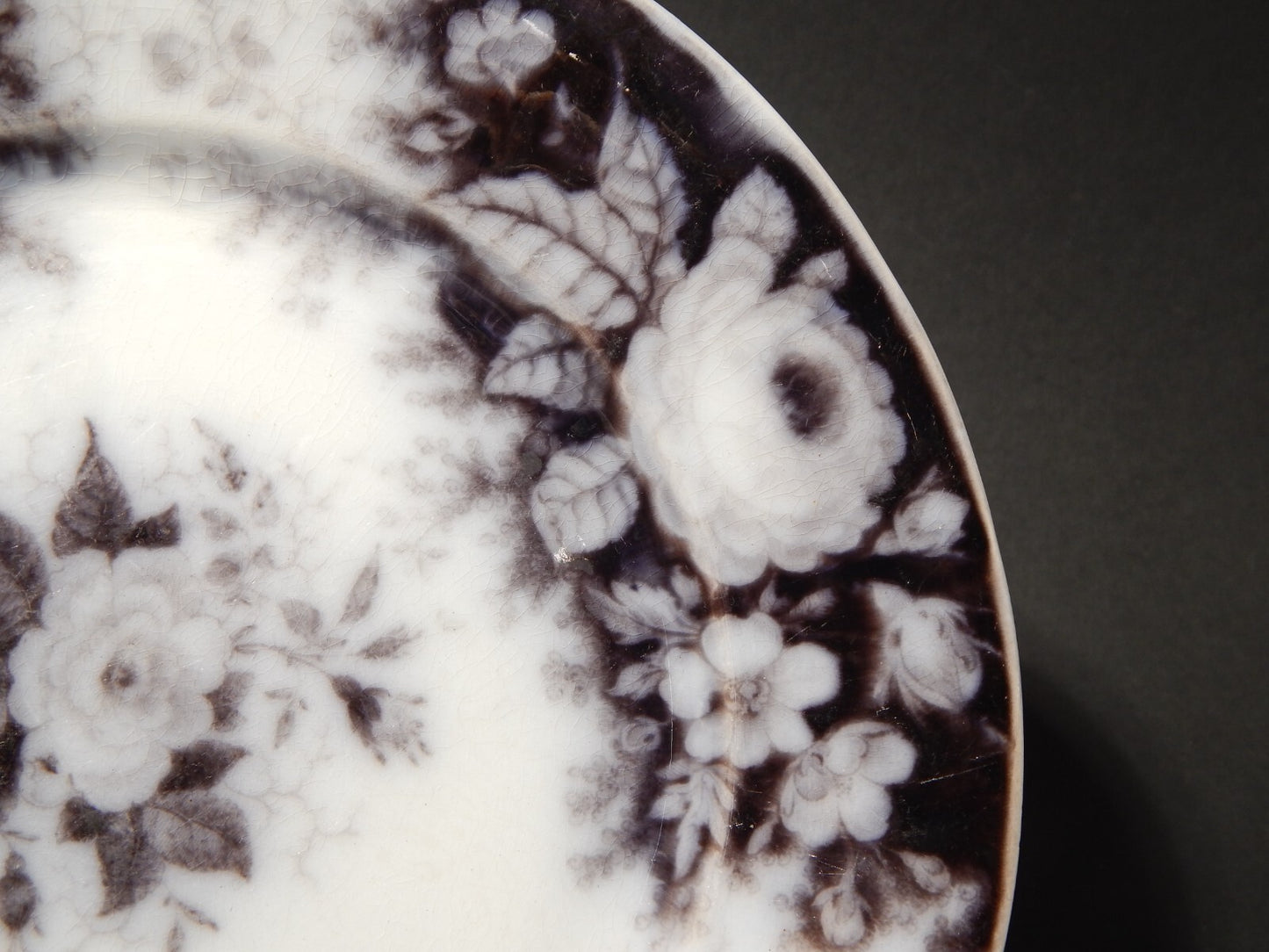 ANTICO PIATTO CERAMICA DISEGNO JARDINIERE VILLEROY & BOCH FINE '800 difetto 1146