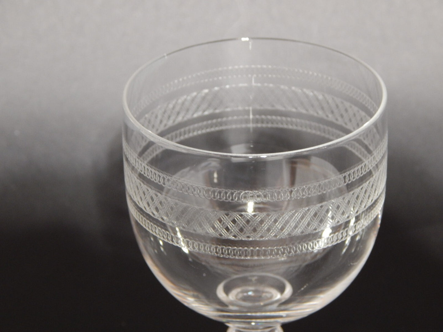 ANTICO ELEGANTE RARO ART DECO SERVIZIO 12 CALICI CRISTALLO MOLATO E INCISO