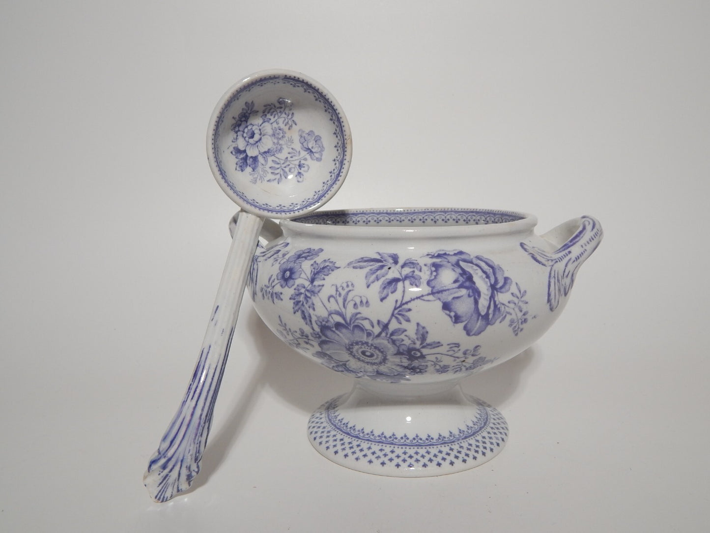 ANTICA RARA ZUPPIERA EGOISTE CERAMICA INGLESE PRIMAVESI 1860 ERMINE BORDER VIOLA