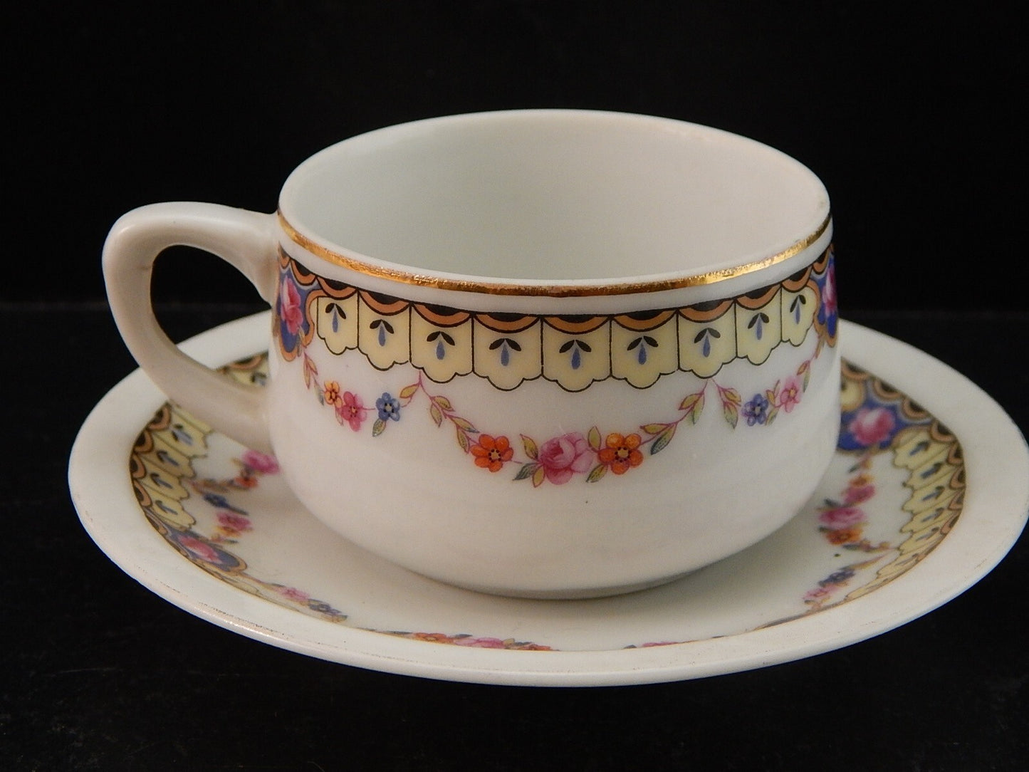 ANTICA ART DECO TAZZINA CAFFE' PORCELLANA BOEMA DECORO A GHIRLANDA