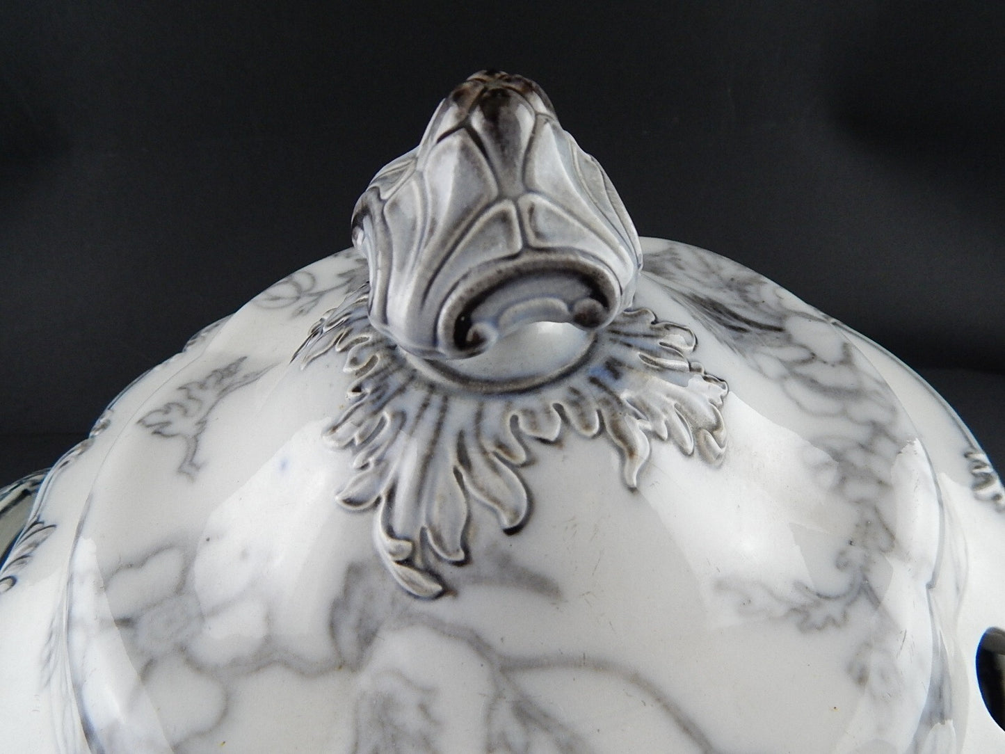 ANTICA RARA ZUPPIERA CENTROTAVOLA PORCELLANA VITTORIANA META' 800 DECORO A MANO