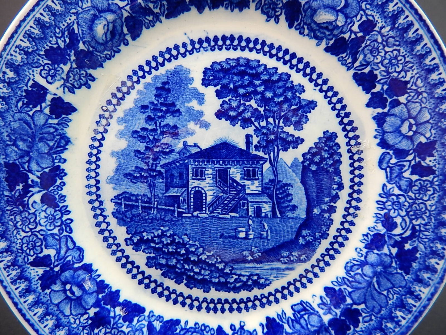 ANTICO PIATTO CERAMICA META' 1800 GUSTAVSBERG STAMPA A MANO BIANCO BLU