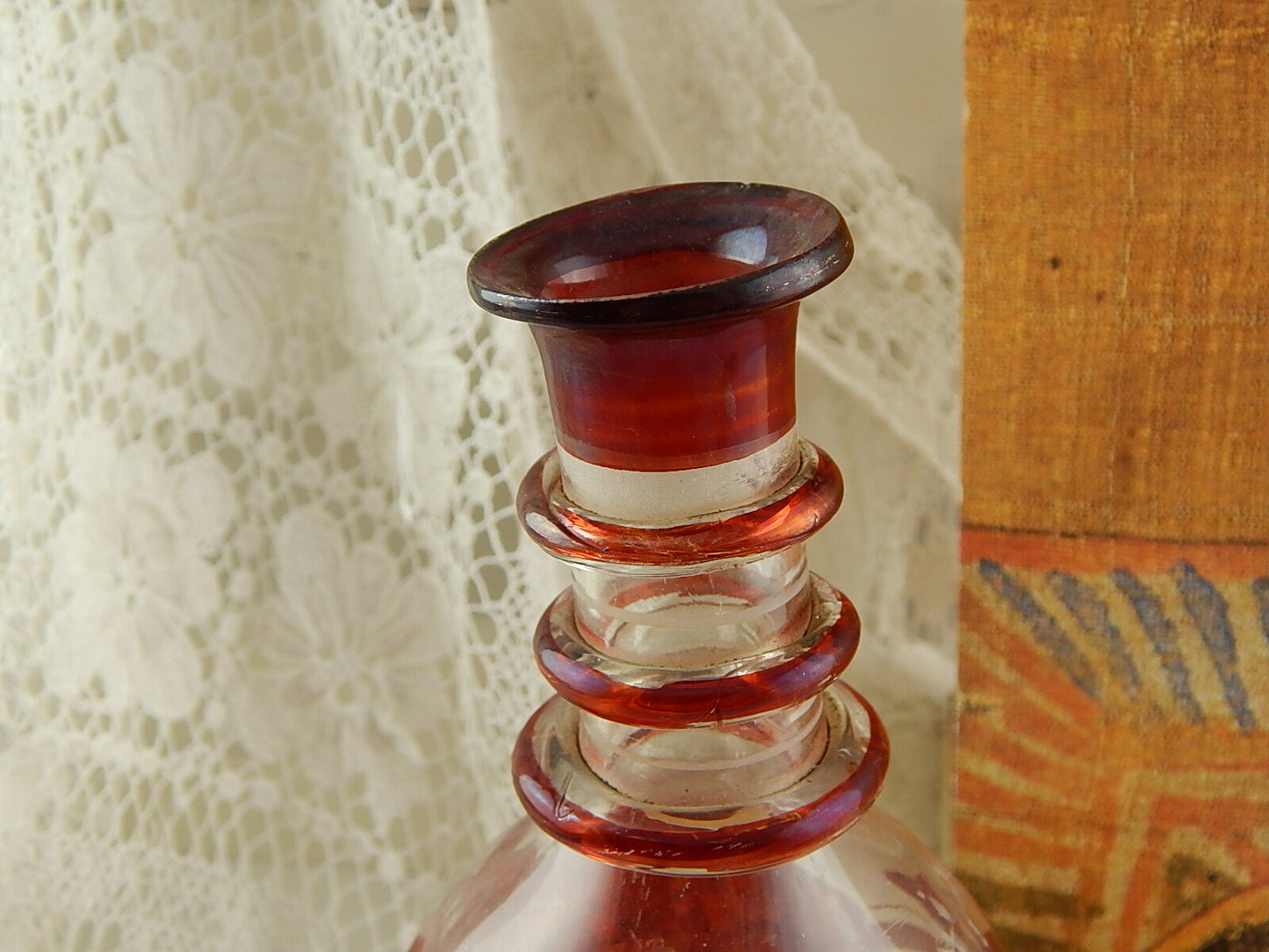 ANTICA RARA BOTTIGLIA VETRO SOFFIATO BOEMIA BIEDERMEIER DIPINTA IN ROSSO RUBINO