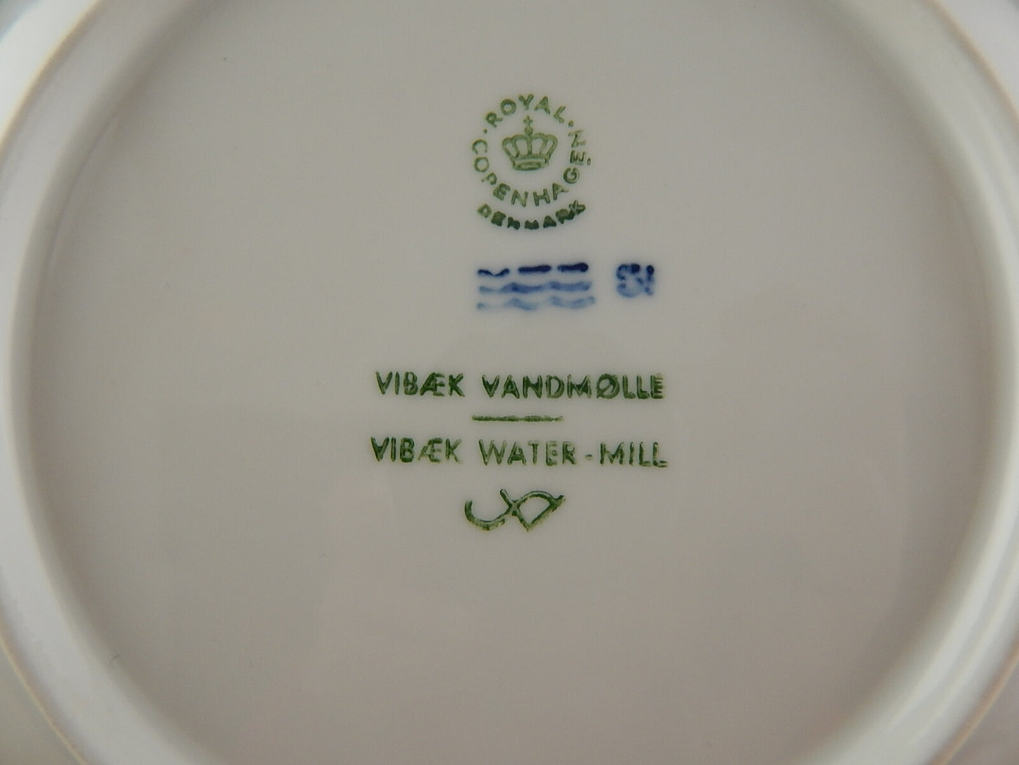 ROYAL COPENHAGEN PIATTO DI NATALE 1976 ORIGINALE PORCELLANA BLU DIFETTO