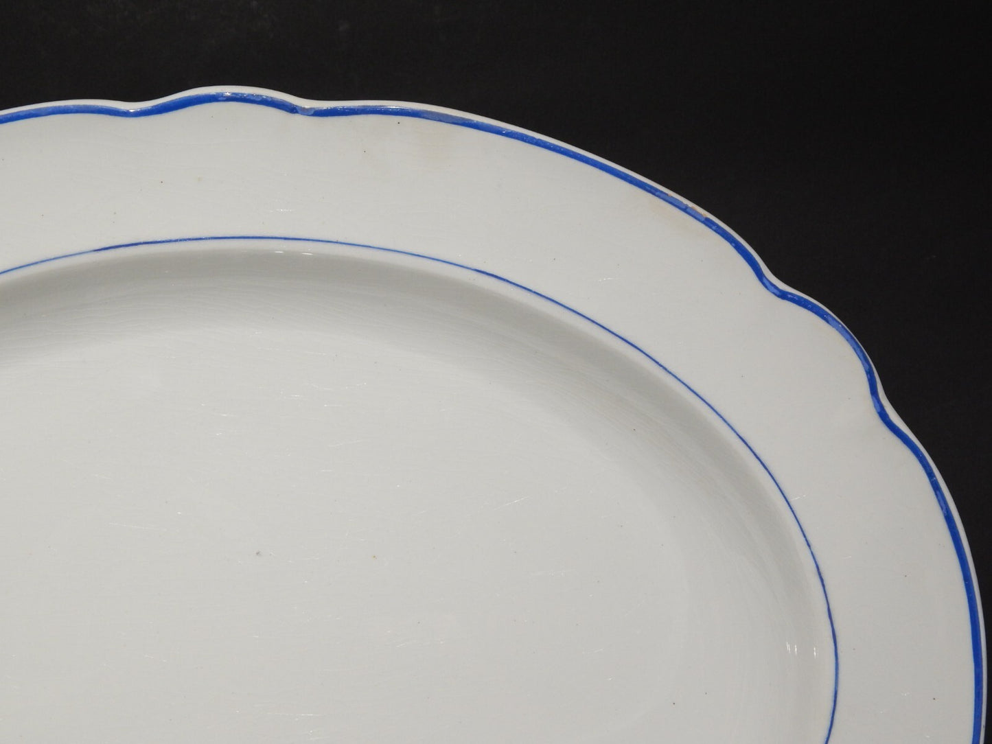ANTICO RARO VASSOIO CERAMICA BIANCA PROFILO BLU RICHARD MILANO FINE 800 (X148)