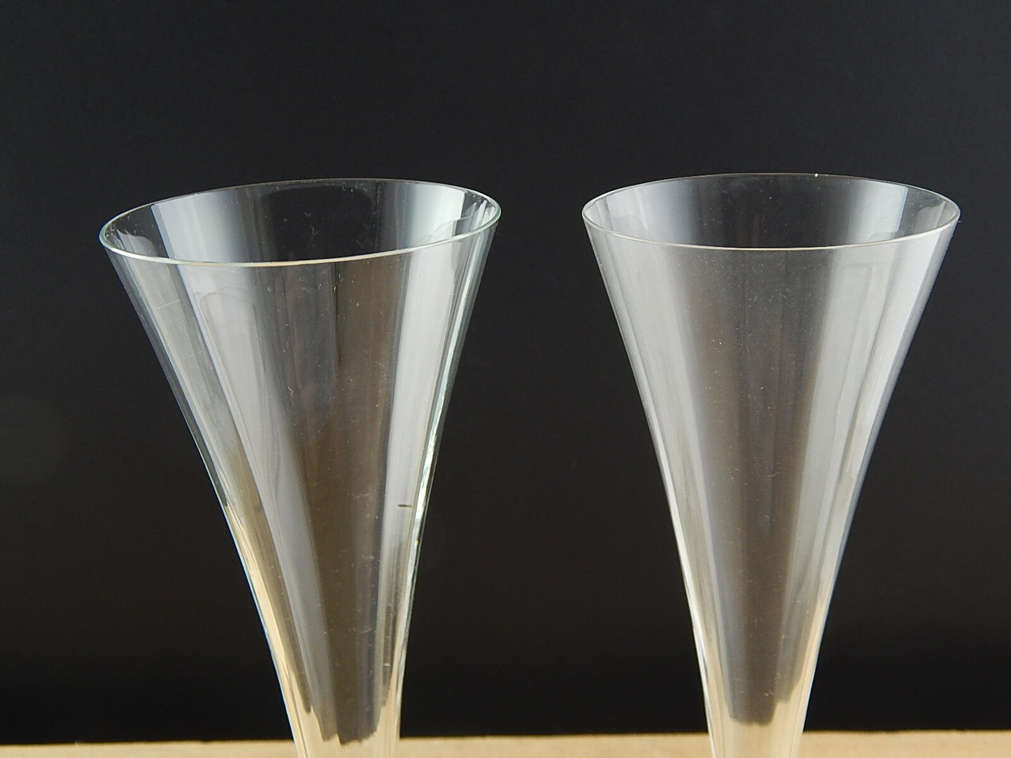 ART DECO ELEGANTE PREZIOSA COPPIA CALICI FLUTE CRISTALLO ROGASKA MODELLO LUNA