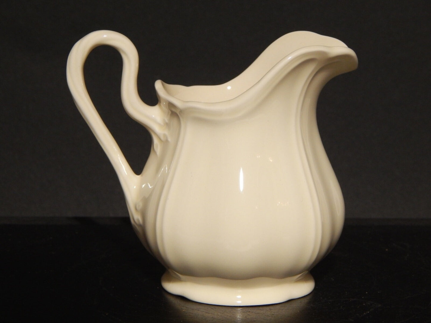 VINTAGE CERAMICA WEDGWOOD ETRURIA BARLASTON QUEENS SHAPE LATTIERA BRICCO