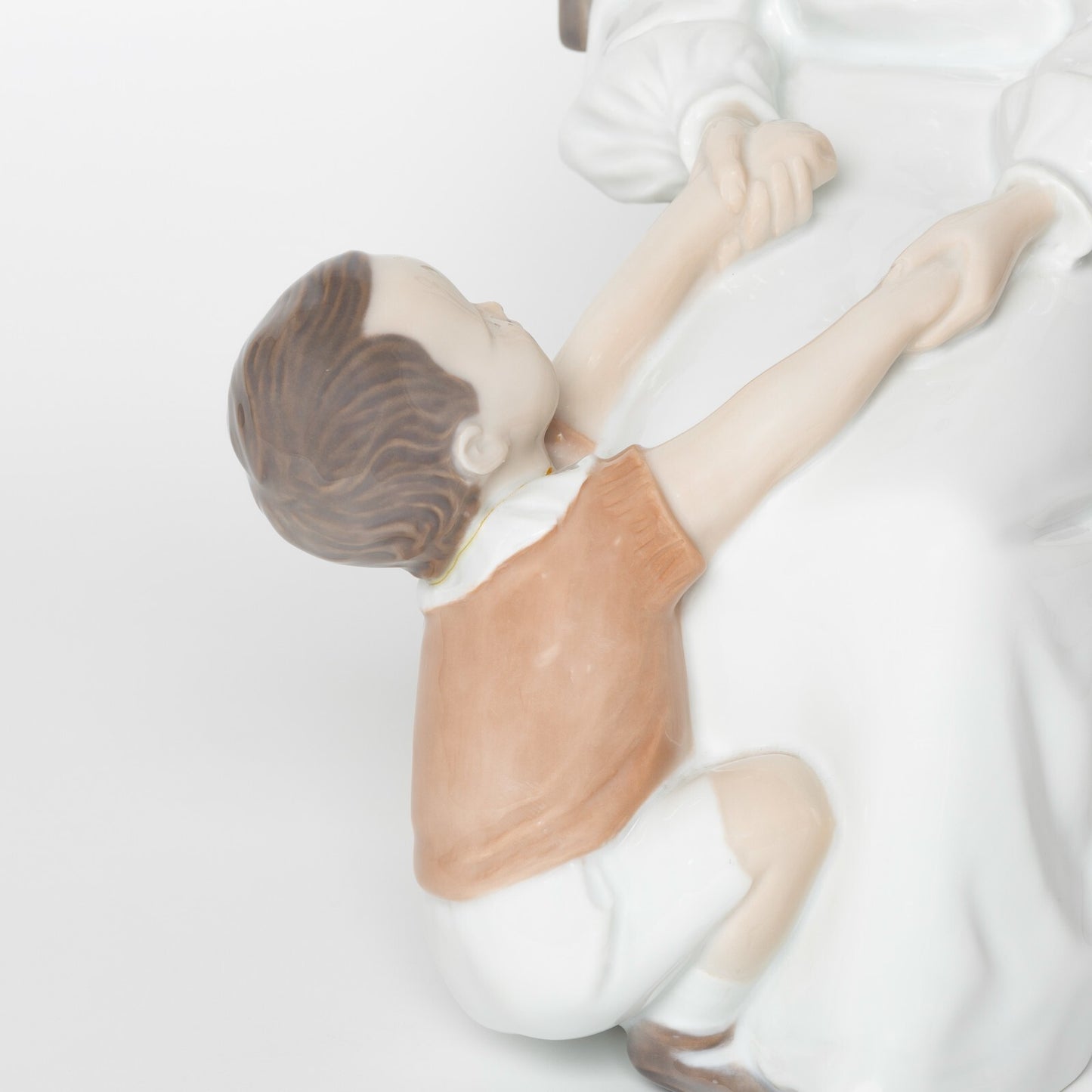 STATUINA PORCELLANA ROYAL COPENHAGEN BING&GRONDAHL "Dickie's Mamma" 1642 CM 24