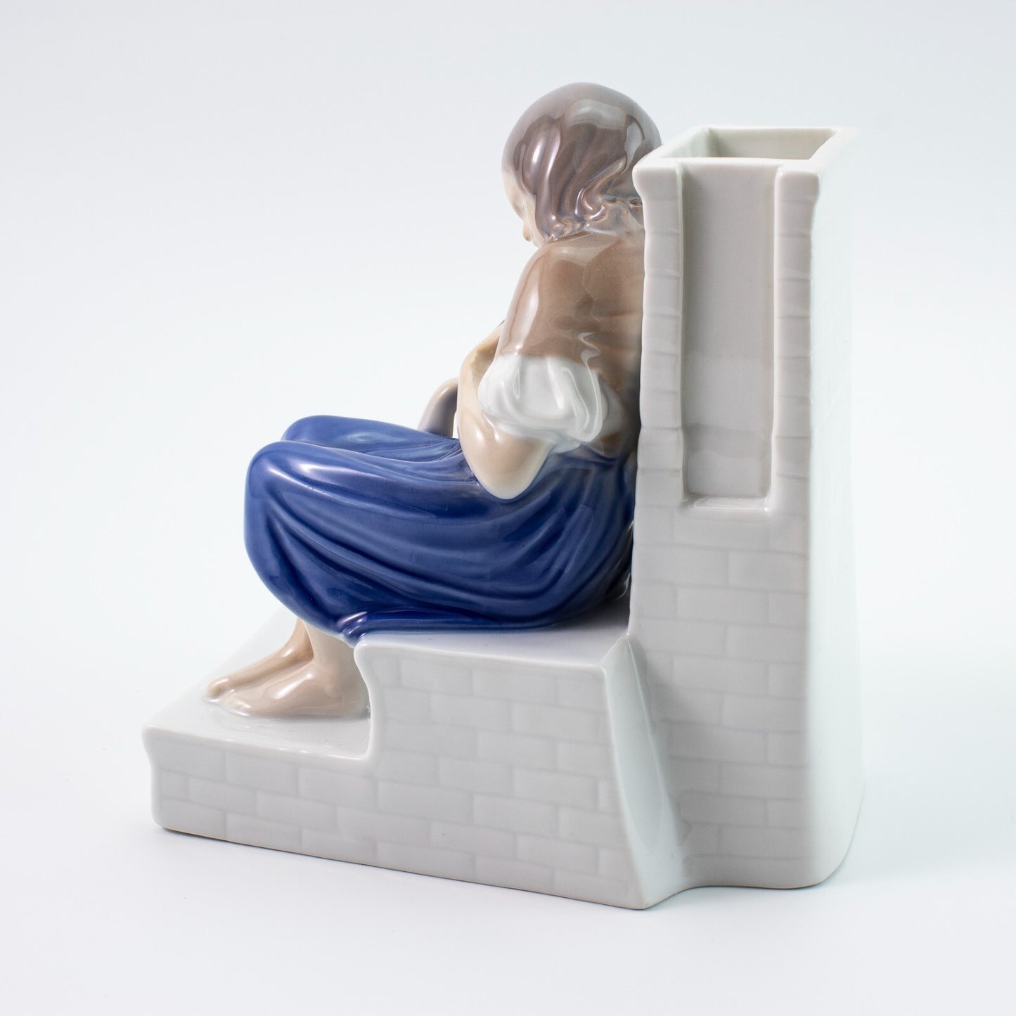 STATUINA PORCELLANA ROYAL COPENHAGEN BING&GRONDAHL "La Piccola Fiammiferaia"