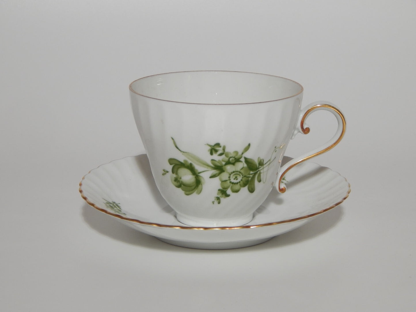 PREZIOSO VINTAGE SERVIZIO DA TE' PORCELLANA TEDESCA KAISER BOUQUET FIORI VERDE