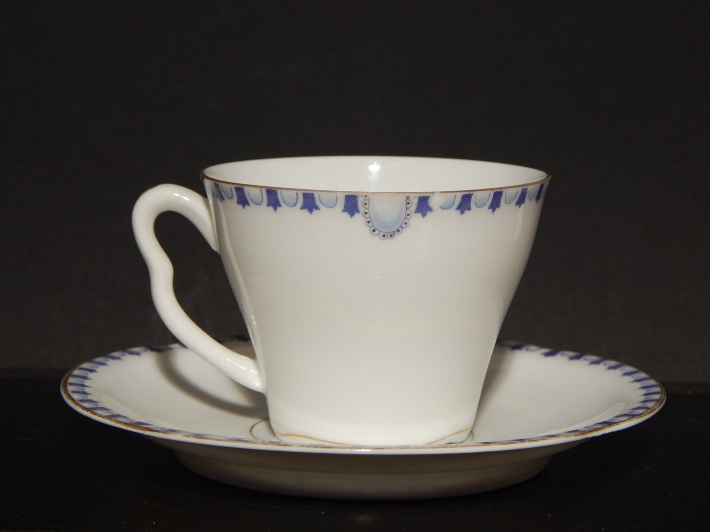 ANTICA LIBERTY DEL 1910 TAZZA PORCELLANA J.Z.& CO PRE-ROSENTHAL DIFETTO