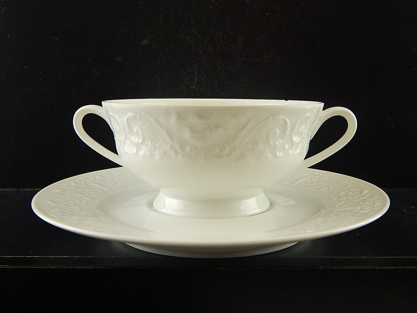 TAZZA BRODO LIMOGES RAYNAUD WASHINGTON PORCELLANA BIANCA DECORO ARABESCHI DEFECT