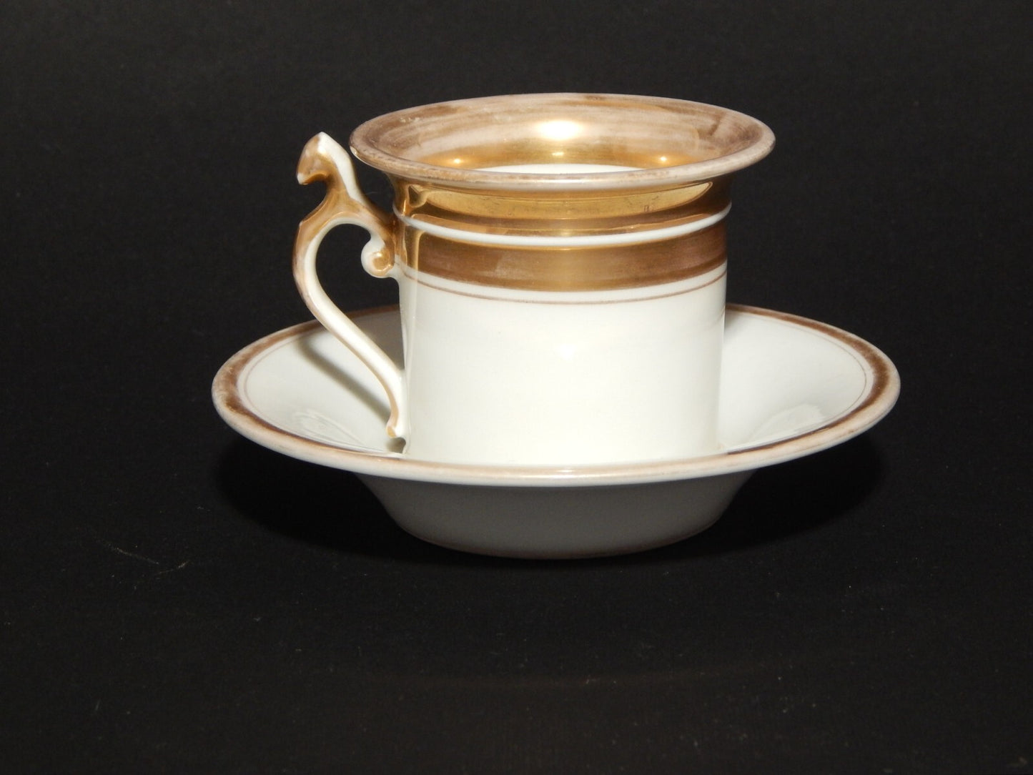 ANTICA PREZIOSA TAZZA PORCELLANA BIANCA E ORO IMPERO GINORI DOCCIA META' 800