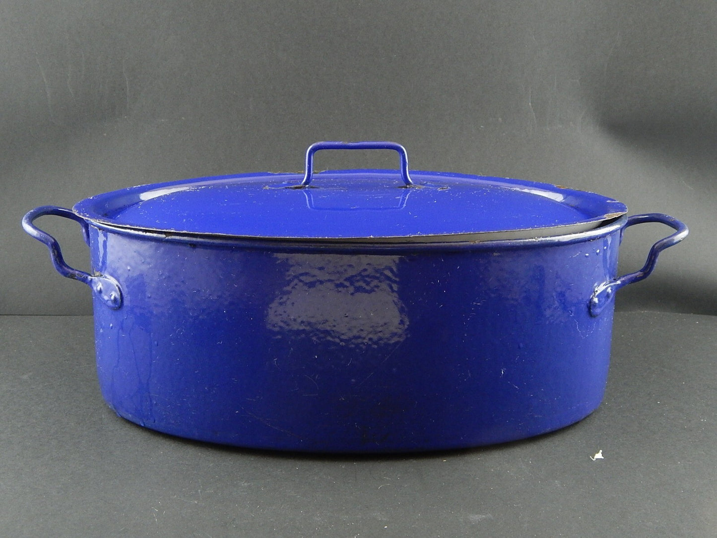 ANTICA CASSERUOLA OVALE LATTA METALLO SMALTATA BIANCA E BLU DUE LEONI BASSANO