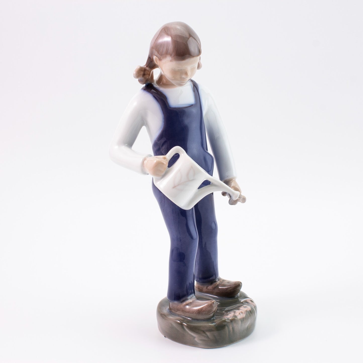 STATUINA PORCELLANA ROYAL COPENHAGEN BING&GRONDAHL "La Piccola Giardiniera"