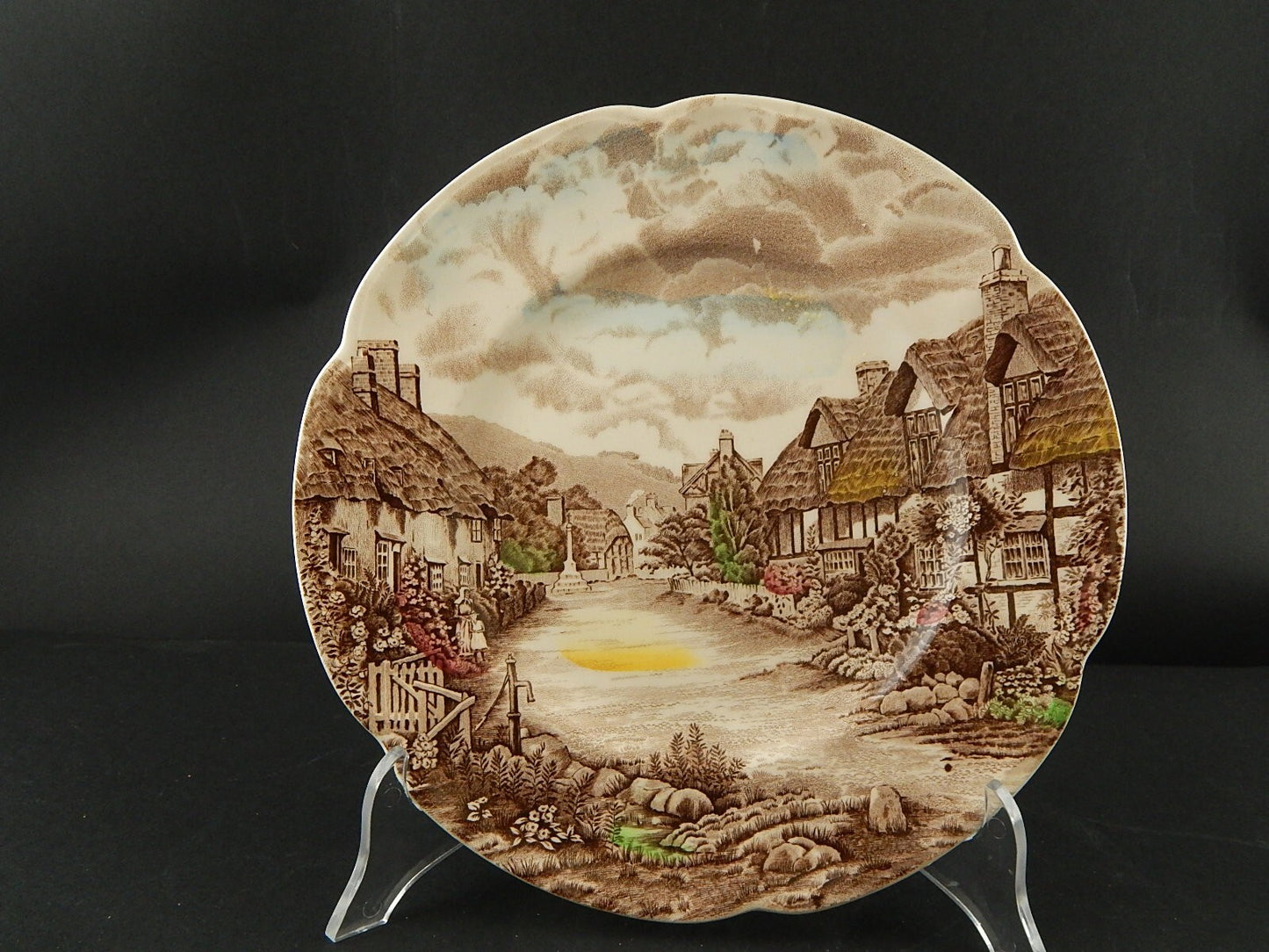 ANTICO PIATTO SEMI PORCELLANA JOHNSON BROS OLDE ENGLISH COUNTRYSIDE