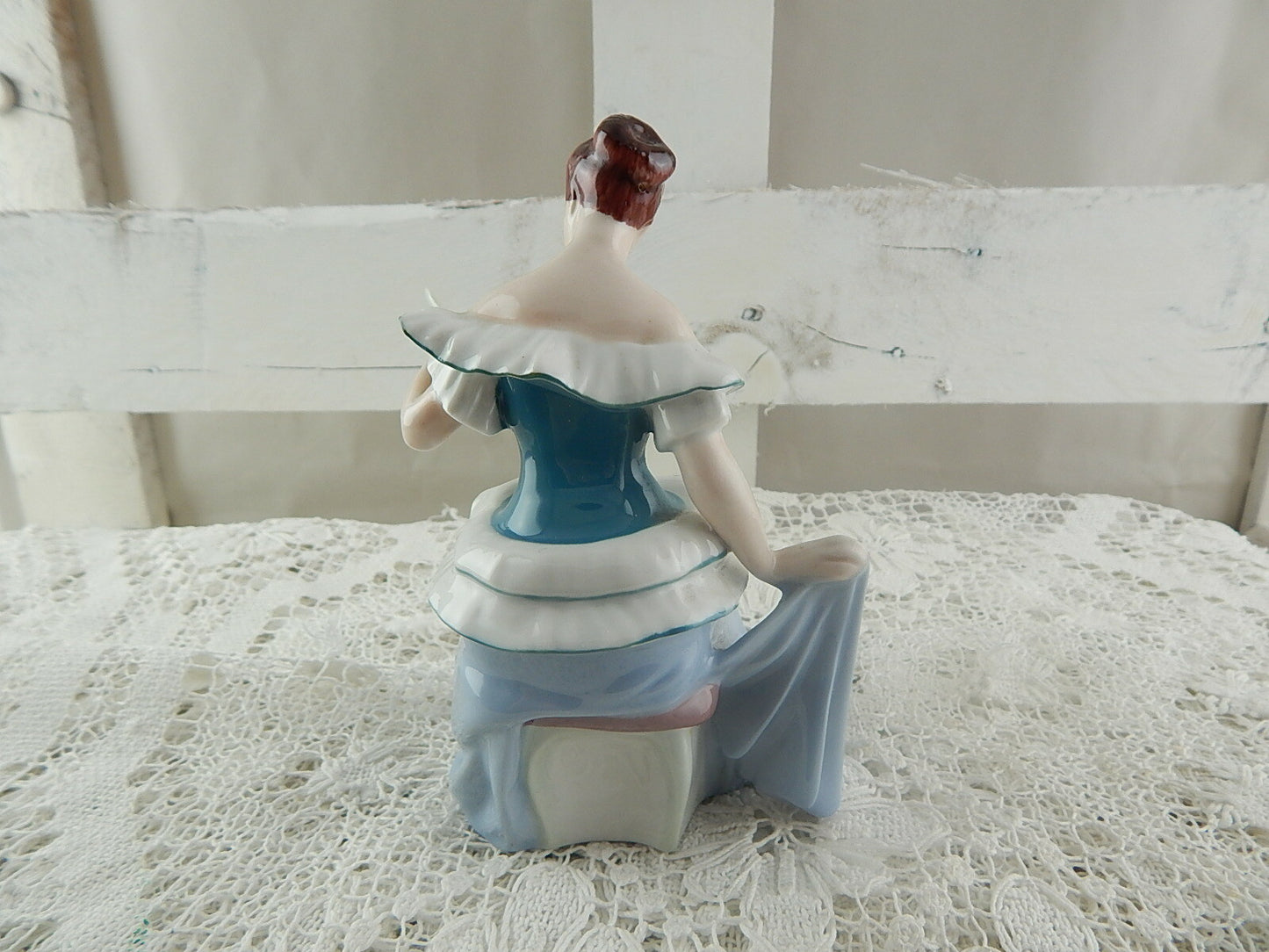 ANTICA RARA SCULTURA PORCELLANA ROYAL DUX BOHEMIA STATUINA SIGNORA CON SPECCHIO