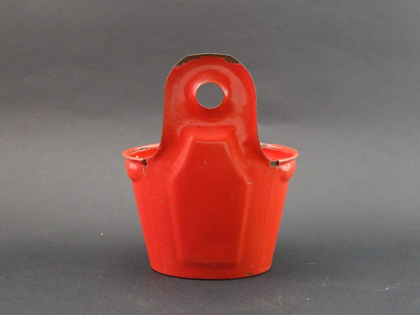 ANTICO RARO CONTENITORE PORTA SAPONE DA PARETE METALLO LATTA SMALTATO ROSSO