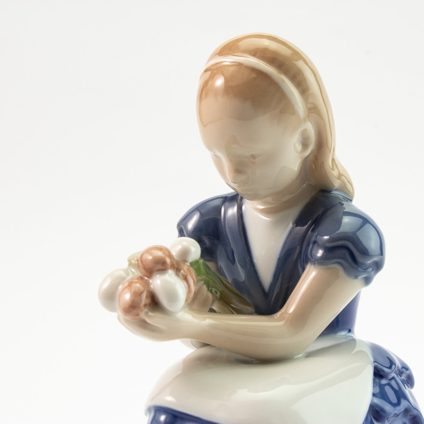 STATUINA PORCELLANA ROYAL COPENHAGEN BING&GRONDAHL "I Fiori di Ida" 2298 15x9x9