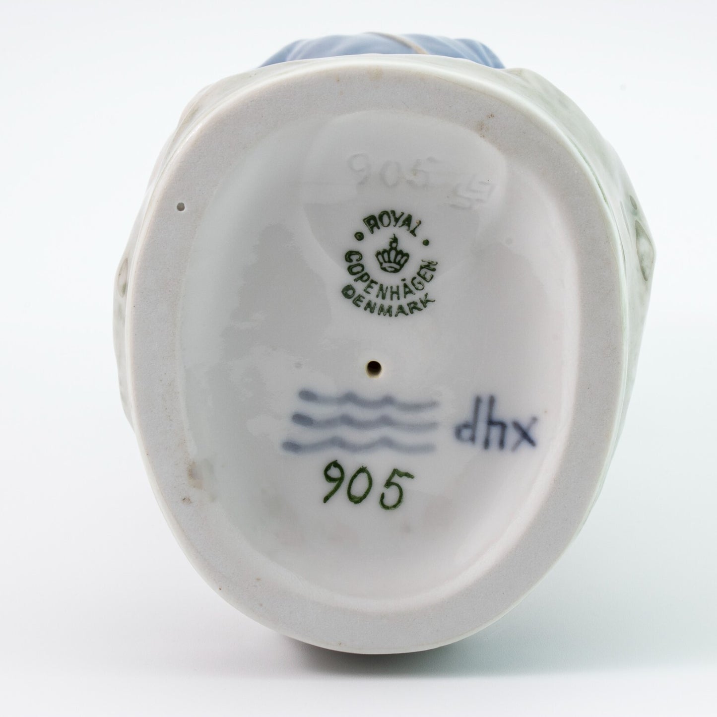 STATUINA PORCELLANA ROYAL COPENHAGEN "Ragazzo Intaglia Bastone" COD 905 CM 19x9