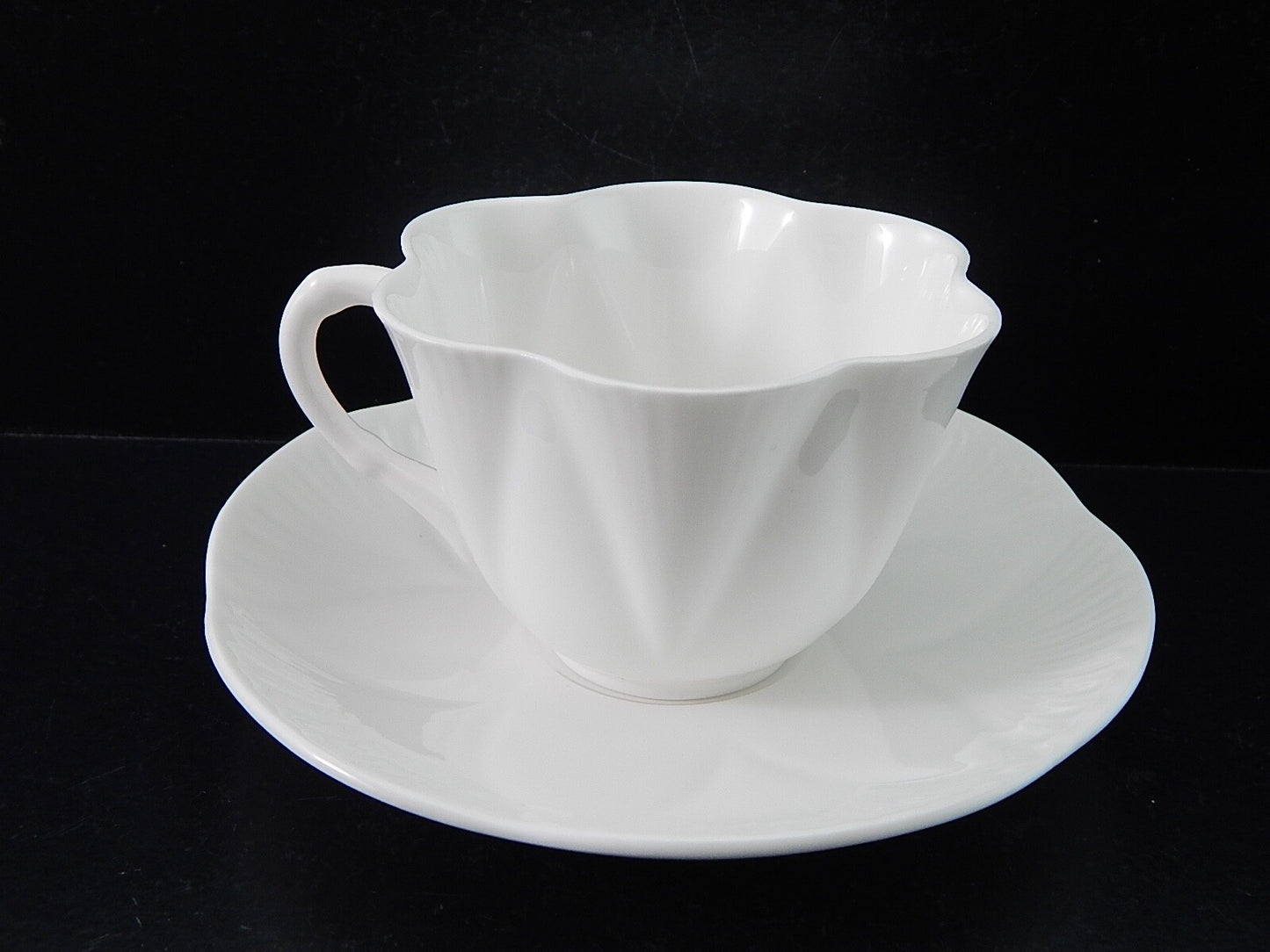 ANTICA PORCELLANA BIANCA TAZZA TE' FINE BONE CHINA SHELLEY MADE IN ENGLAND