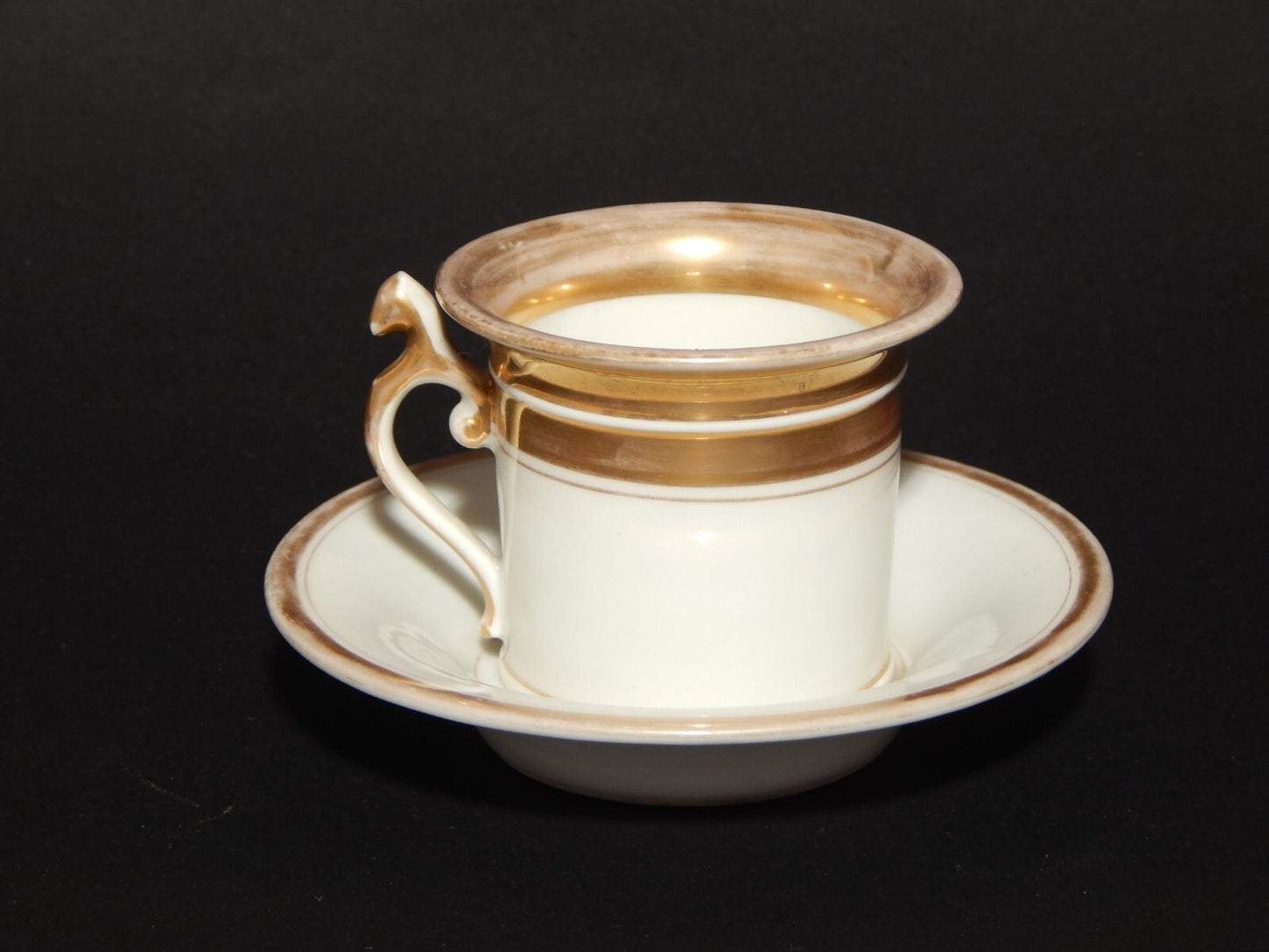 ANTICA PREZIOSA TAZZA PORCELLANA BIANCA E ORO IMPERO GINORI DOCCIA META' 800