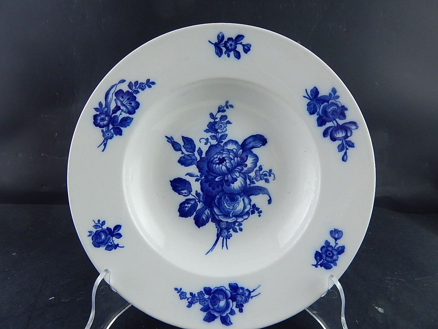 ANTICO ART DECO PIATTO FONDO VILLEROY&BOCH PORCELLANA BIANCA FIORI BLU