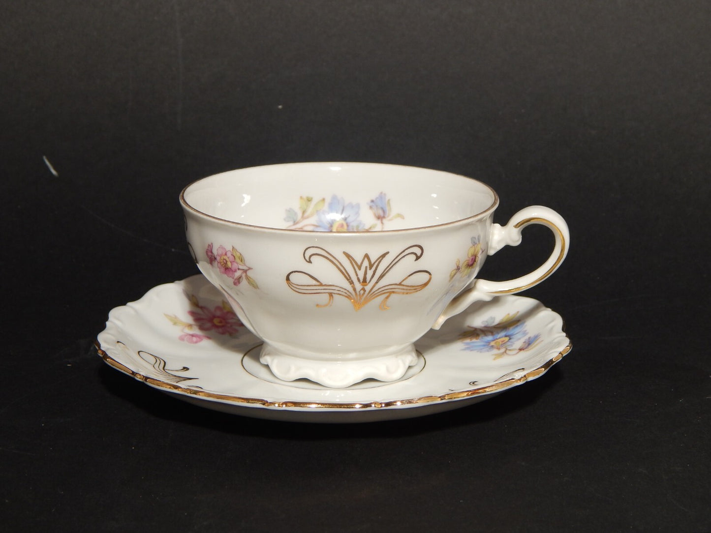 ANTICA TAZZA TE' PORCELLANA BIANCA BAVARIA SELTMANN WEIDEN THERESIA B1001