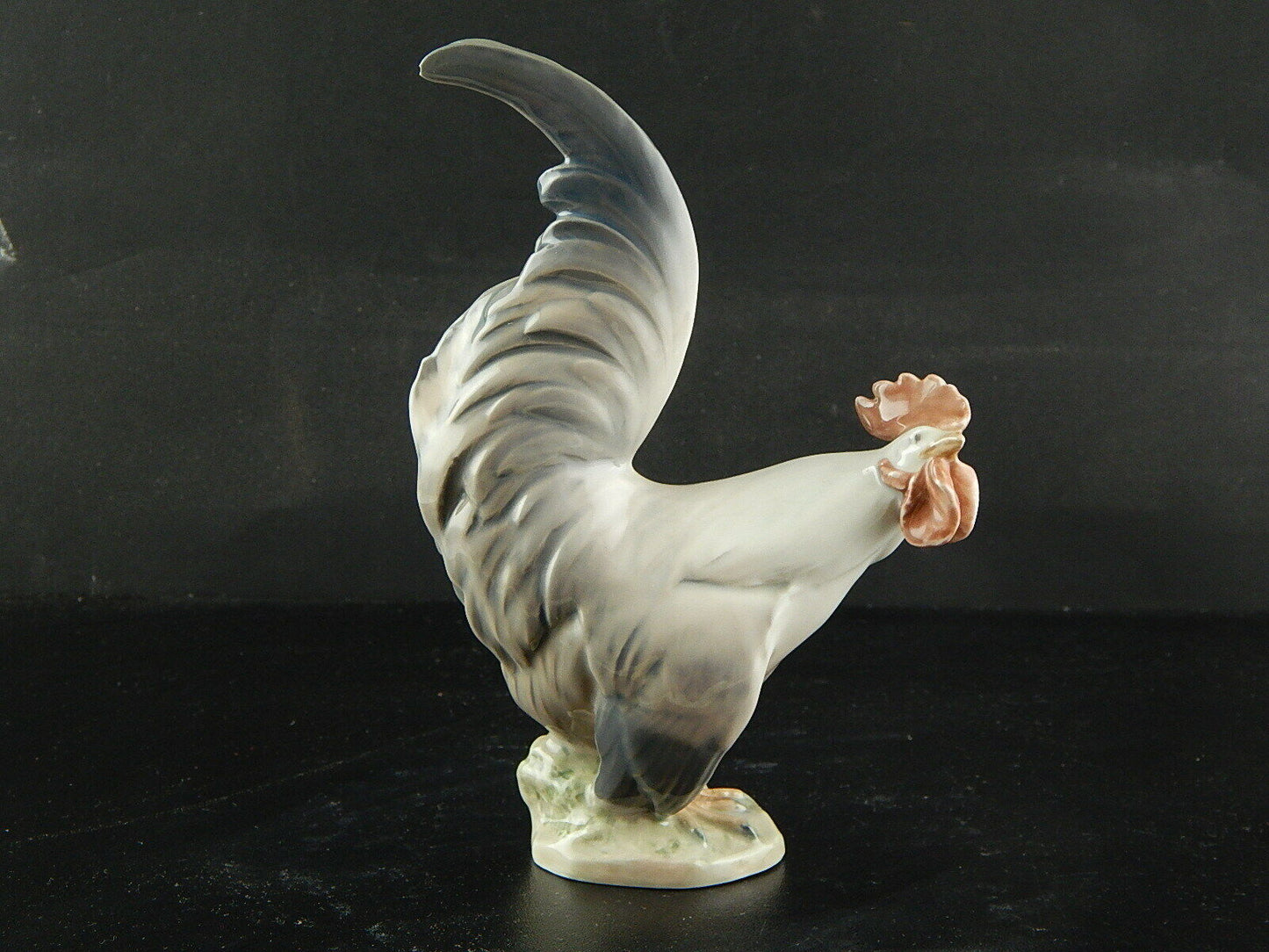 ROYAL COPENHAGEN STATUINA PORCELLANA IL GALLO IN ATTESA DEL SOLE C. THOMSEN 1025