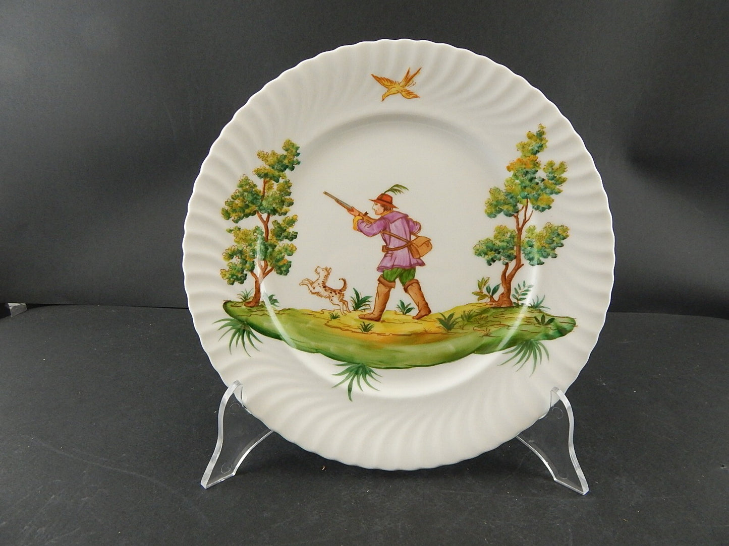 PIATTO PORCELLANA DIPINTO ARTE MORBELLI VECCHIO MILANO VITA POPOLARE CACCIATORE