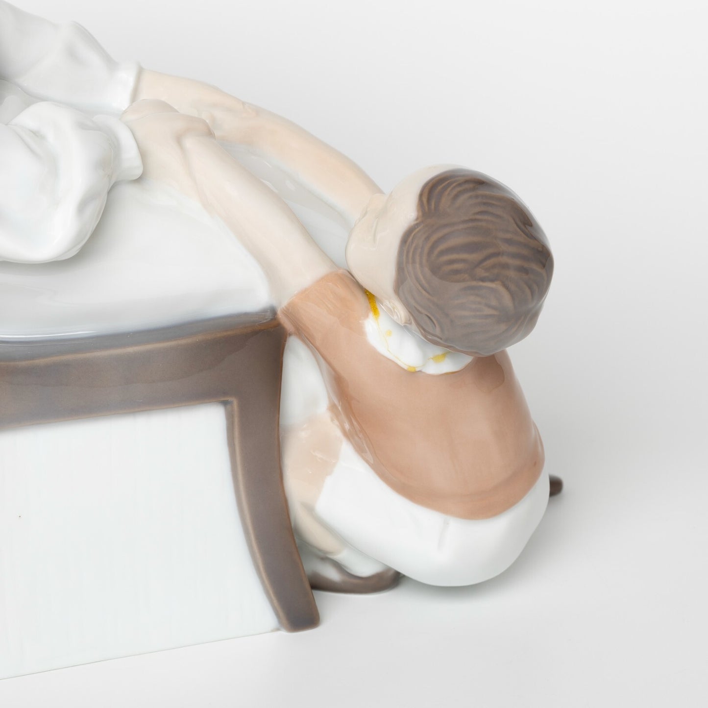 STATUINA PORCELLANA ROYAL COPENHAGEN BING&GRONDAHL "Dickie's Mamma" 1642 CM 24