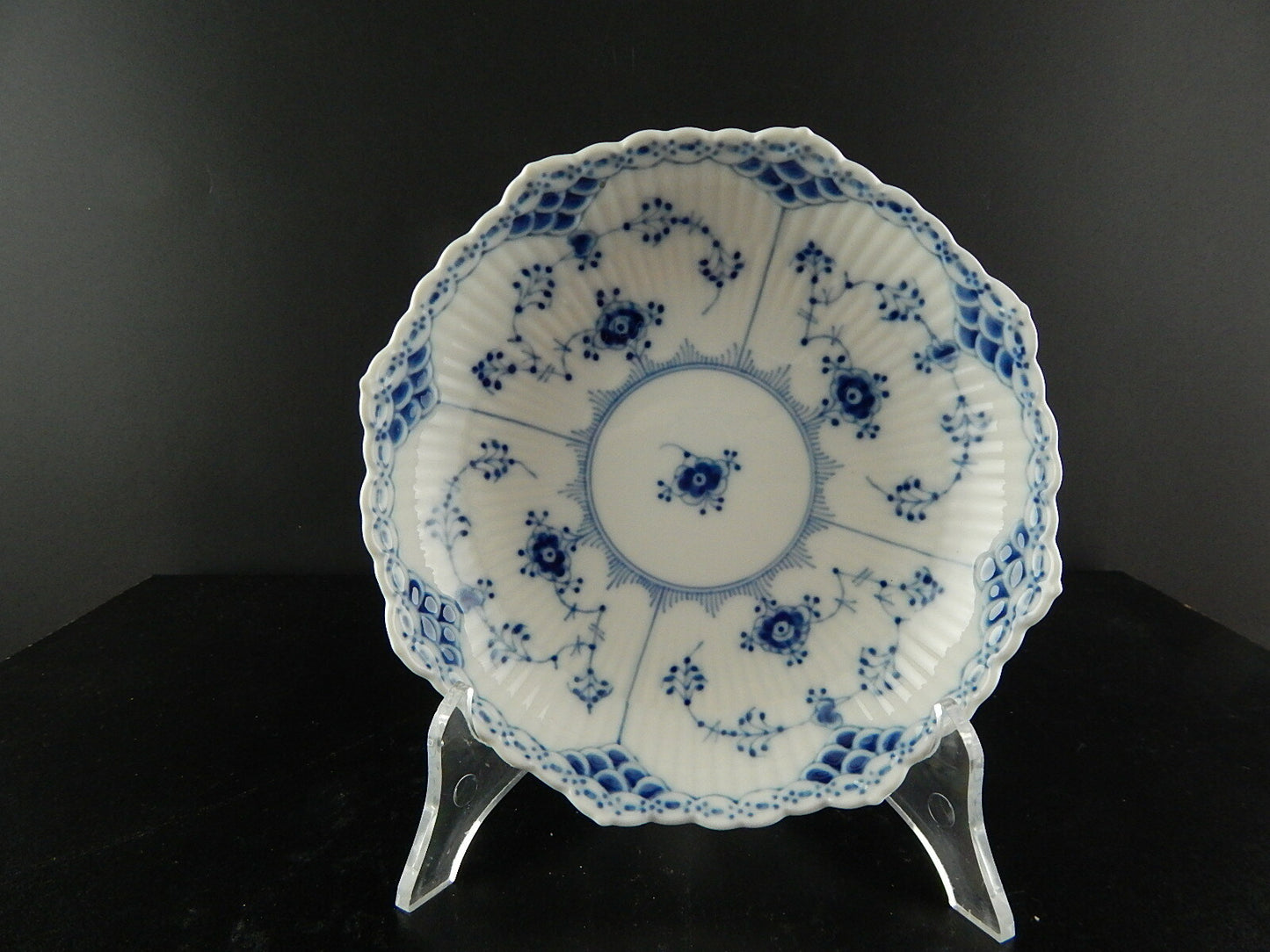 ROYAL COPENHAGEN PORCELLANA BLUE FLUTED HALF LACE PREZIOSA CIOTOLA ALZATA 511