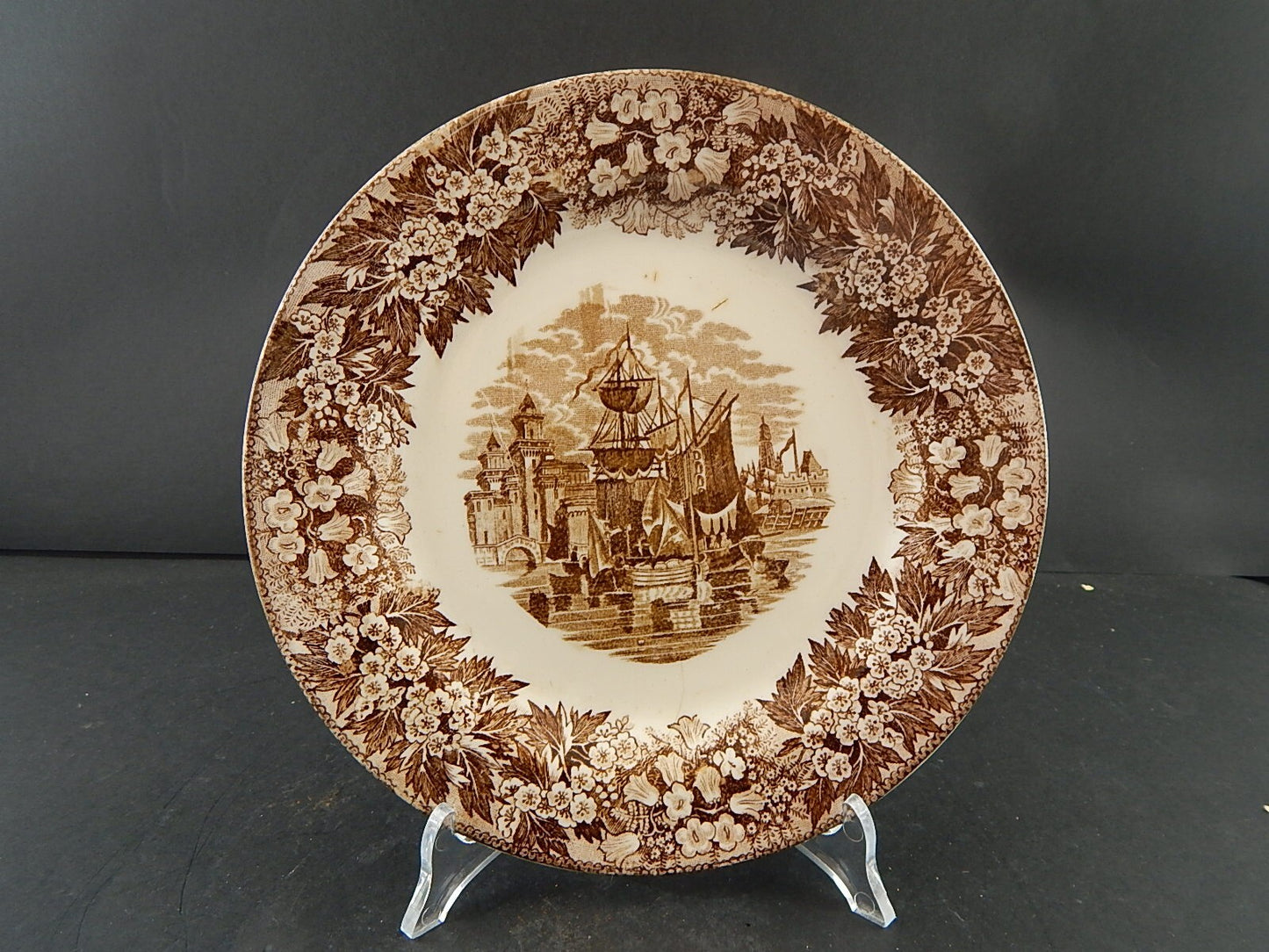 ANTICO PIATTO SEMI PORCELLANA RICHARD MILANO DECORO FERRARA META' 800 #A28