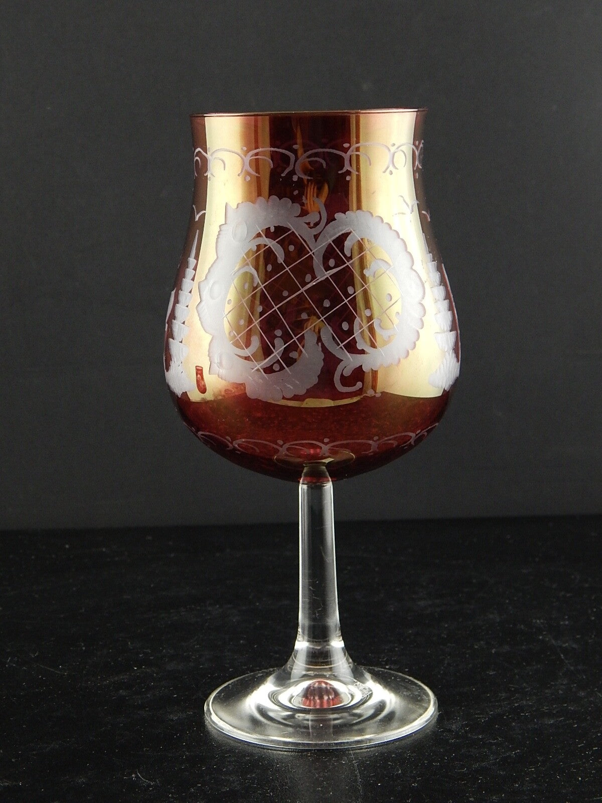 ANTICO BICCHIERE CALICE CRISTALLO ROSSO RUBINO INCISO ALL'ACIDO BOEMIA