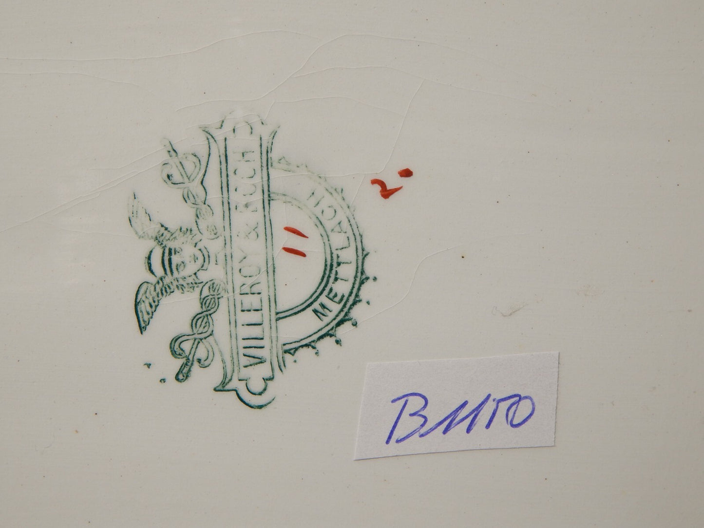 ANTICO RARO VASSOIO CON MANICI CERAMICA VILLEROY & BOCH FINE '800 METTLACH