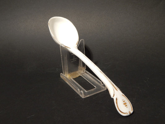 ANTICO RARO CUCCHIAIO DA SALSIERA IN PORCELLANA BIANCA CON DECORO IN ORO