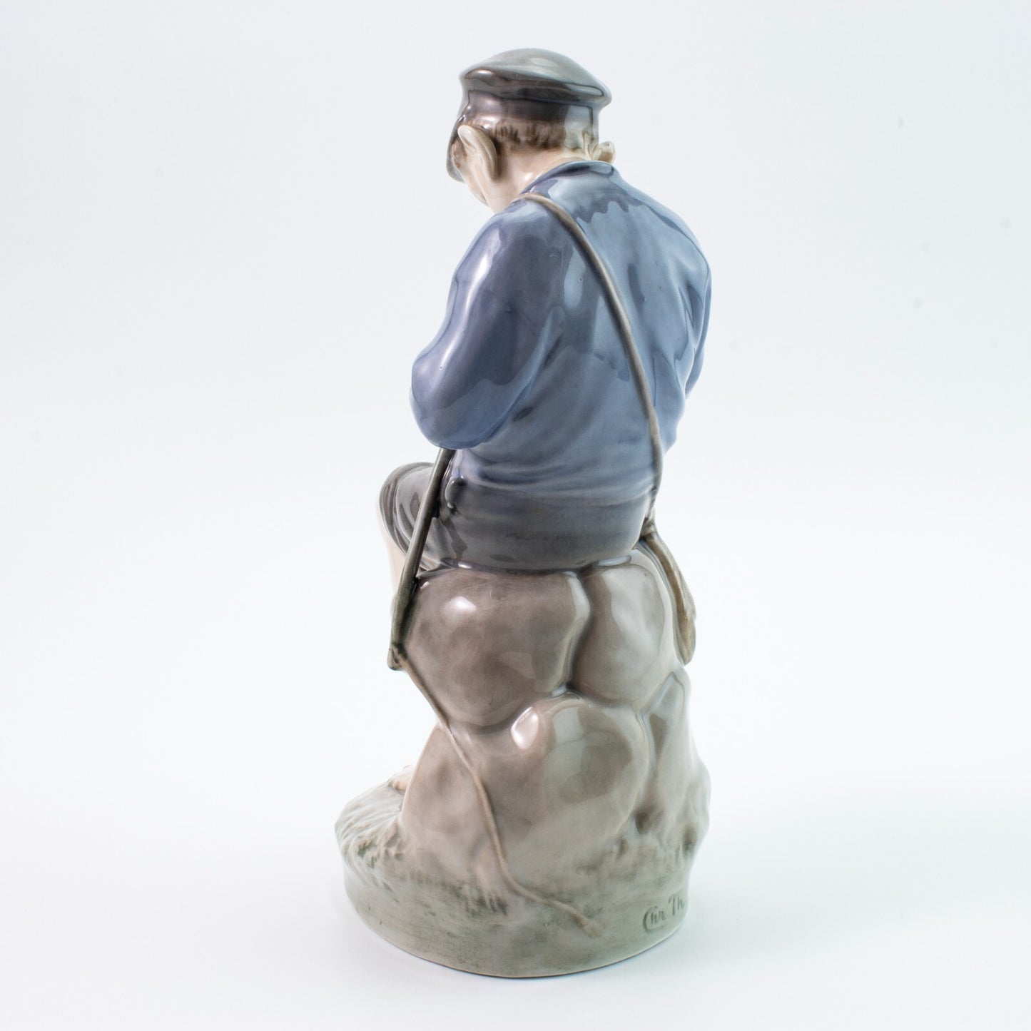 STATUINA PORCELLANA ROYAL COPENHAGEN "Ragazzo Intaglia Bastone" COD 905 CM 19x9