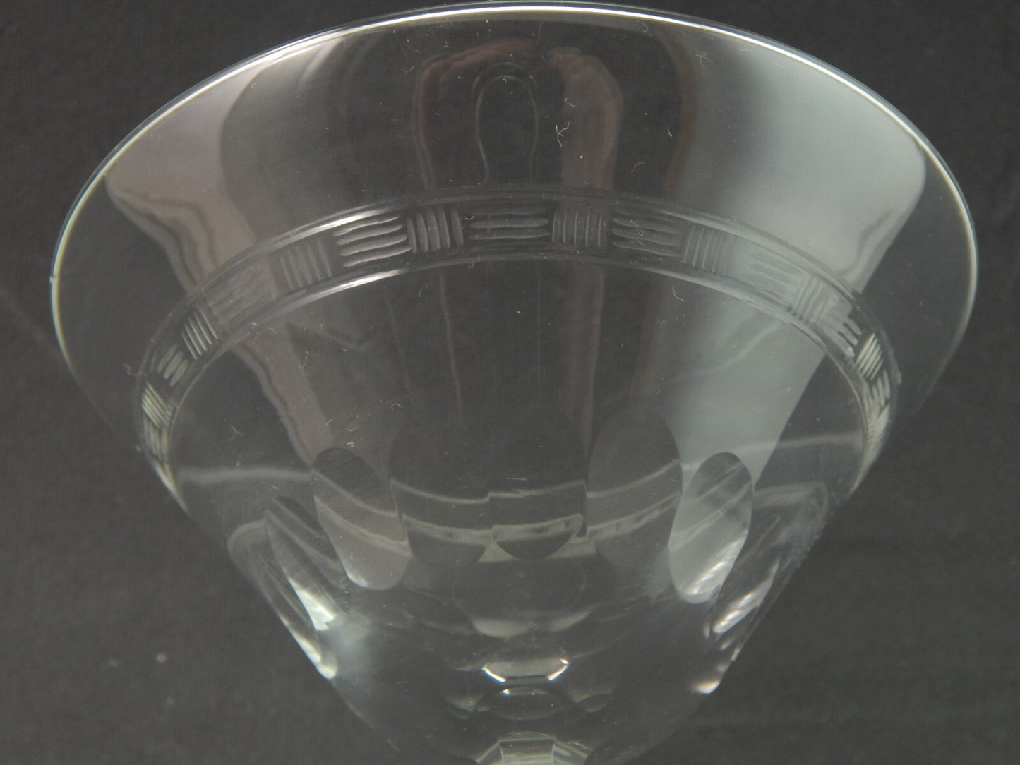 ANTICO ELEGANTE RARO ART DECO SERVIZIO 27 CALICI CRISTALLO INCISO