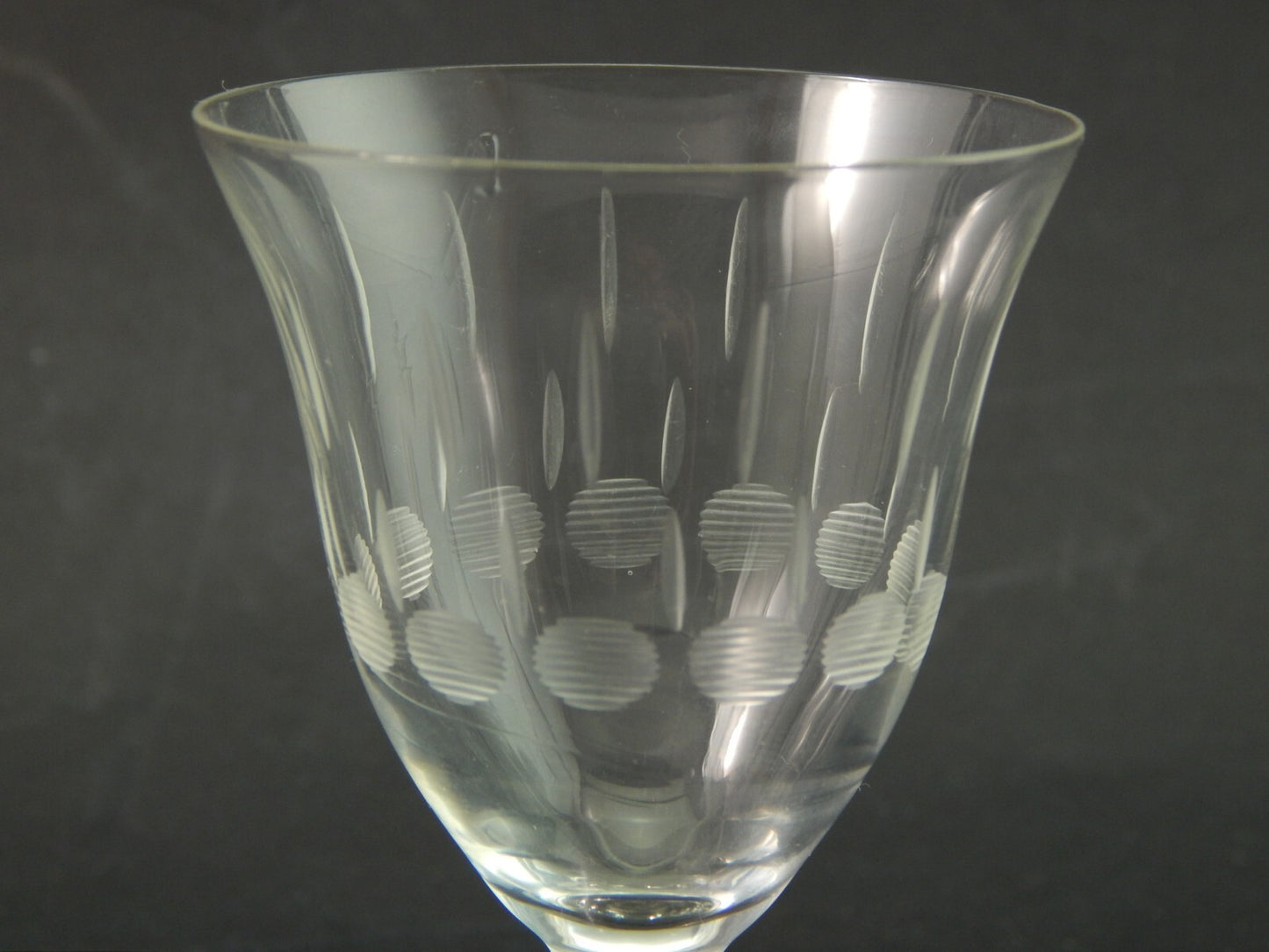 ANTICO ELEGANTE RARO ART DECO SERVIZIO 8 CALICI DESSERT CRISTALLO MOLATO INCISO